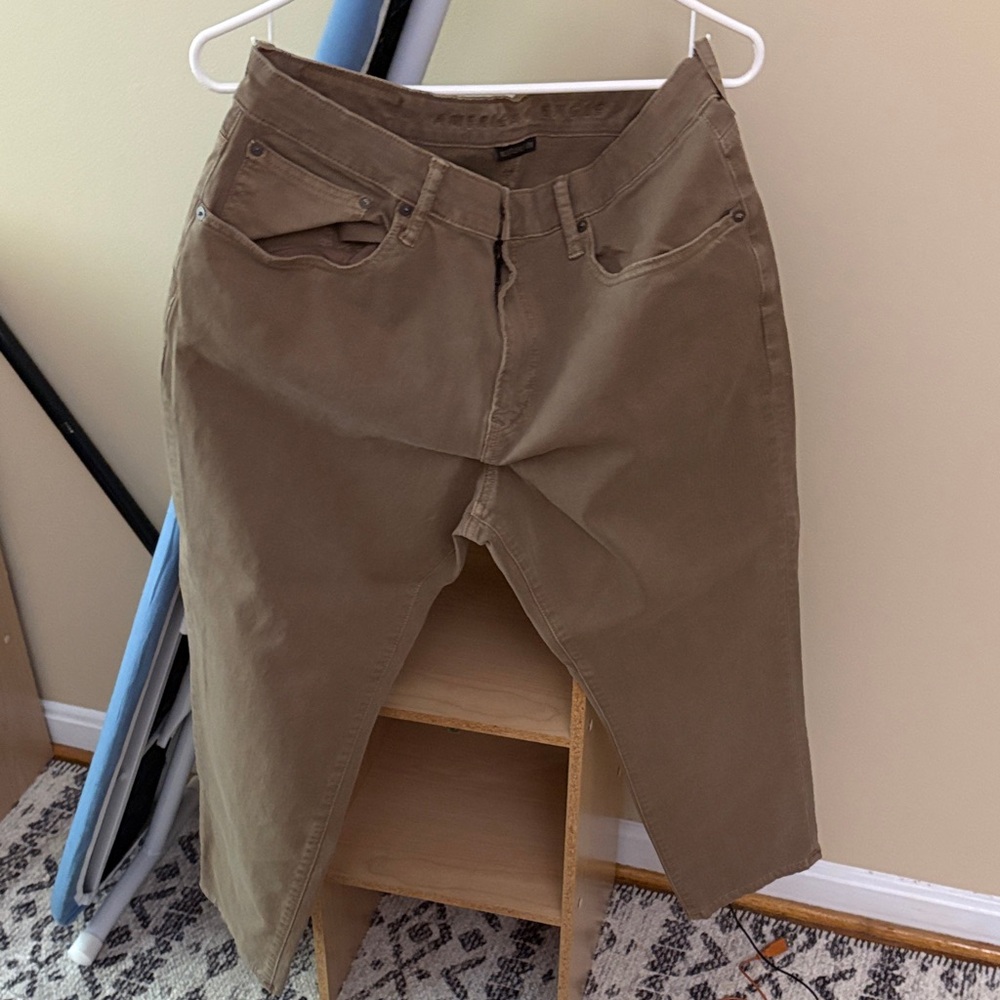 American Eagle 34x30 Athletic Fit Next Level Flex Khaki-colored Jeans